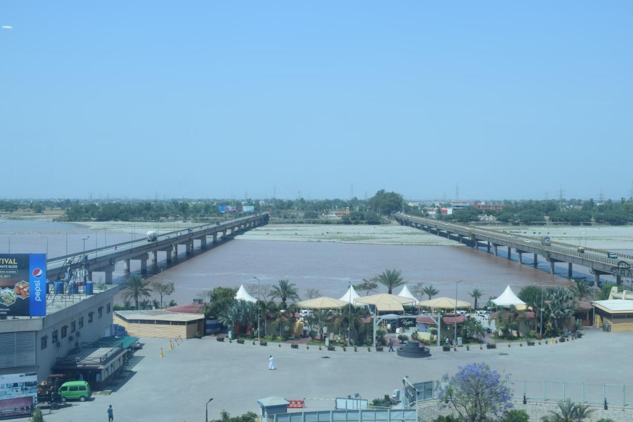 Hotel Akbars Kinara Sialkot Exterior foto